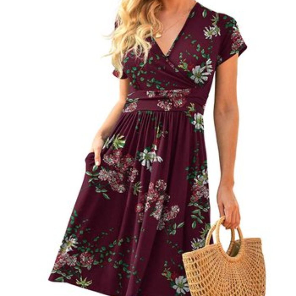 Zulily - Lapentry floral surplice dress!
